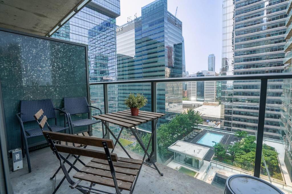 טורונטו 1504 Brand New Best Location 1Br Den With Amazing View מראה חיצוני תמונה