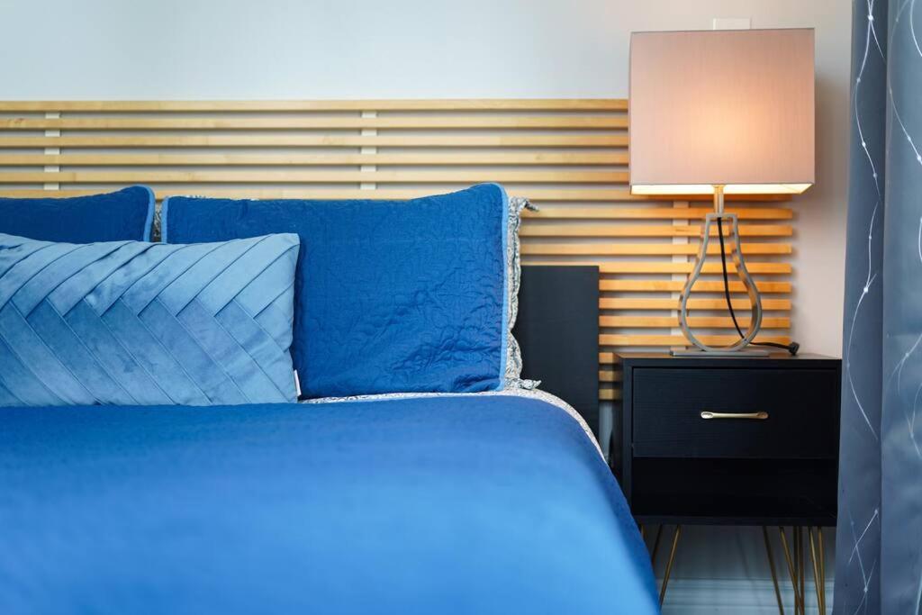 טורונטו 1504 Brand New Best Location 1Br Den With Amazing View מראה חיצוני תמונה
