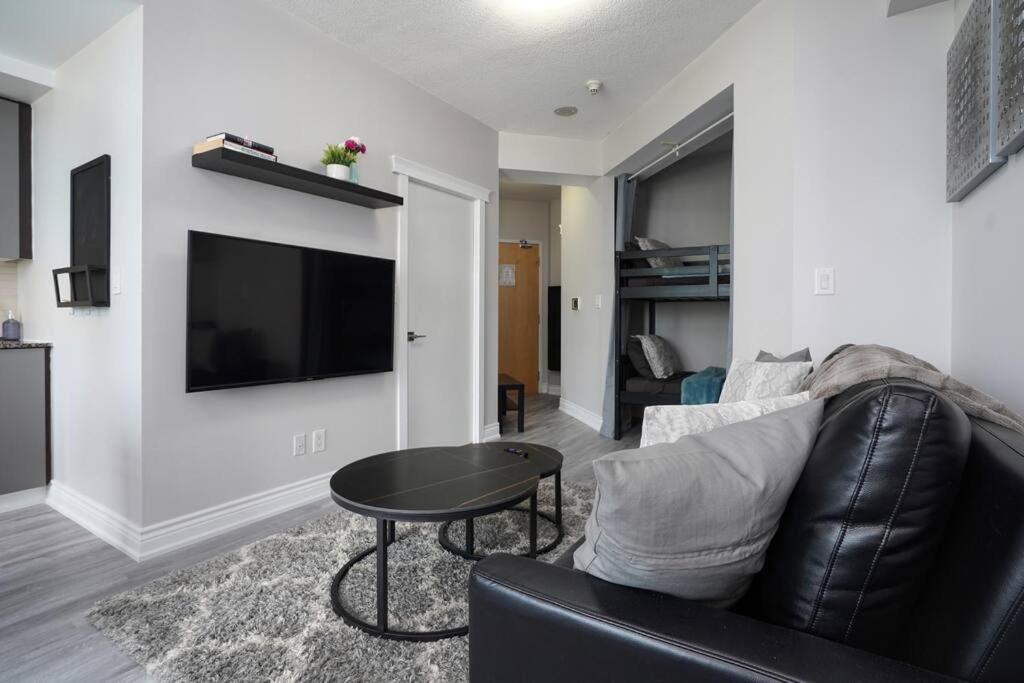 טורונטו 1504 Brand New Best Location 1Br Den With Amazing View מראה חיצוני תמונה